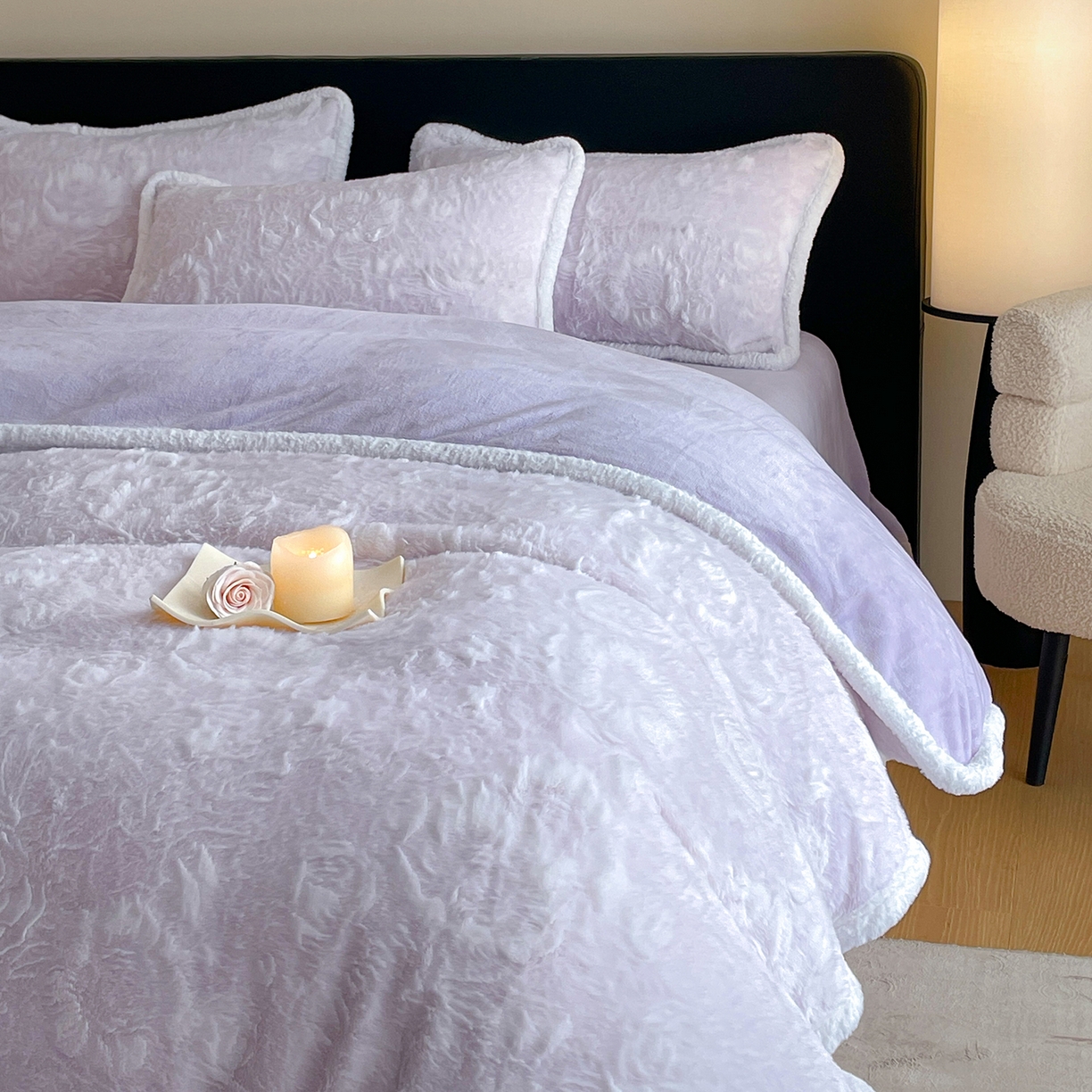 91家纺网 家纺一手货源 找家纺 民新家纺 2025新款立体烂花兔毛包边款四件套 经典玫瑰-浅紫