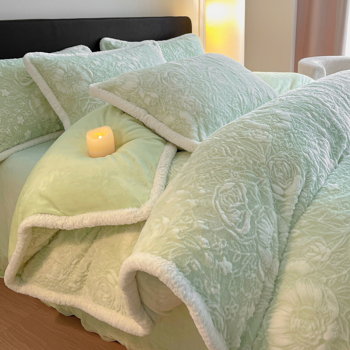 91家纺网 家纺一手货源 找家纺 民新家纺 2025新款立体烂花兔毛包边款四件套 经典玫瑰-青柠绿