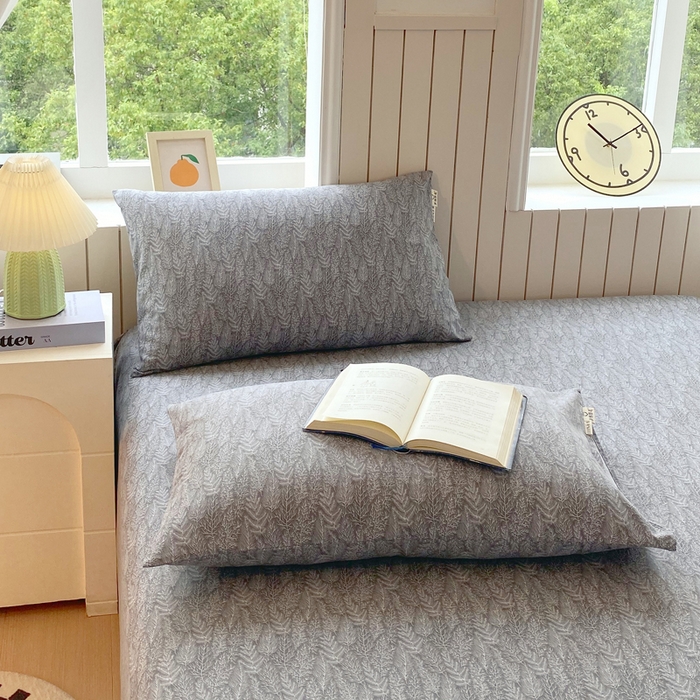 91家纺网 家纺一手货源 找家纺 春皖家纺 2025新款原棉磨毛单枕套 枕套单件-风格一 叶相思