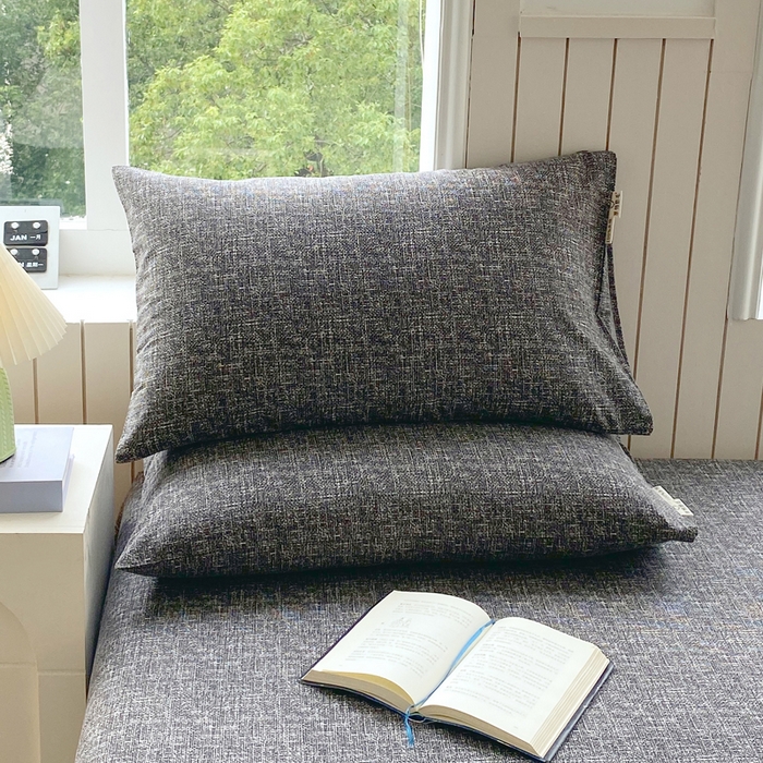 91家纺网 家纺一手货源 找家纺 春皖家纺 2025新款原棉磨毛单枕套 枕套单件-风格一 知性灰