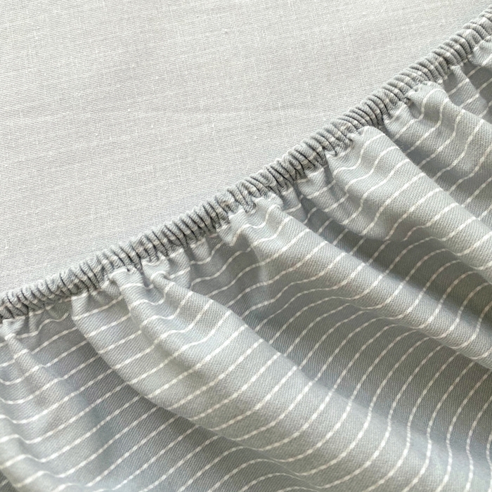 91家纺网 家纺一手货源 找家纺 春皖家纺 2025新款原棉磨毛单床笠 床笠单件-风格一 雾灰细语