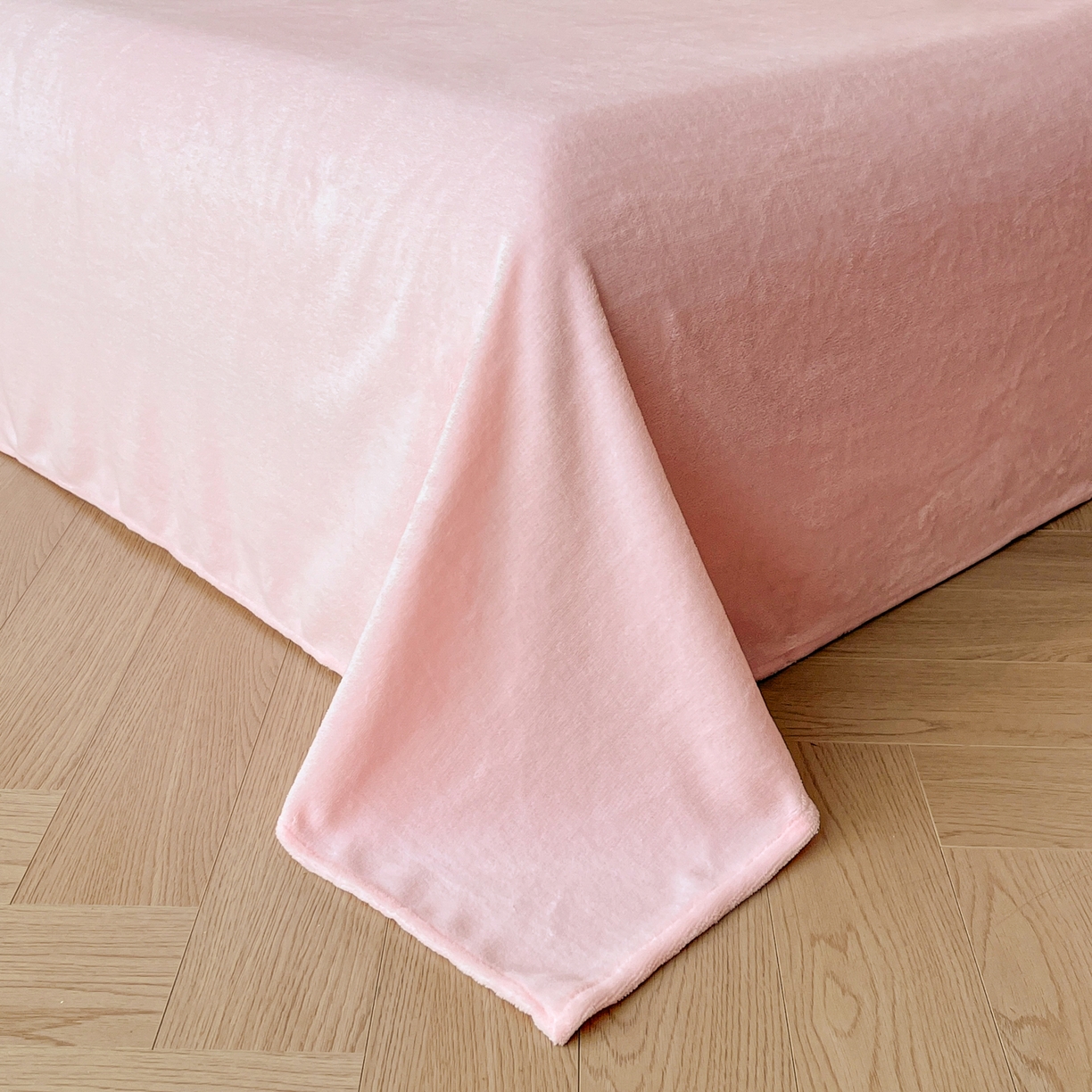 91家纺网 家纺一手货源 找家纺 （总）逸尚阁 2025新款立体雕花牛奶绒花边款四件套--塔丽娜系列