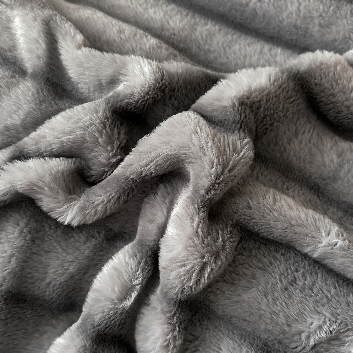 91家纺网 家纺一手货源 找家纺 乐窝家纺仓储 2025新款高端定制加厚抽条兔毛床裙款四件套美拉德支持跨境外贸 时尚灰