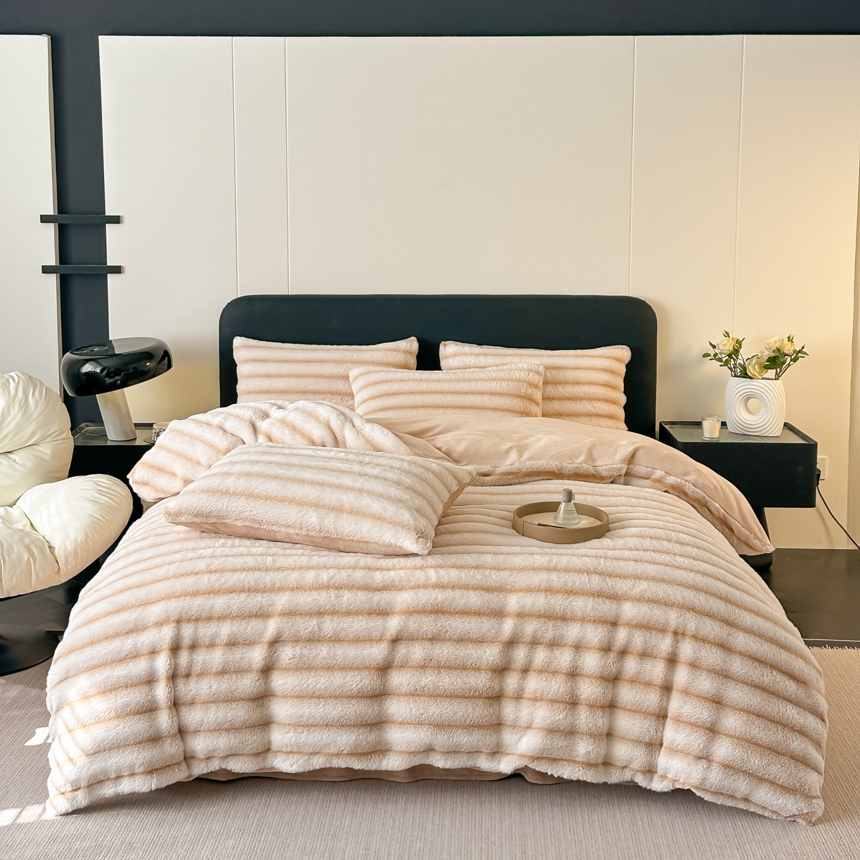 91家纺网 家纺一手货源 找家纺 乐窝家纺仓储 2025新款高端定制加厚抽条兔毛床裙款四件套美拉德支持跨境外贸 奶油白