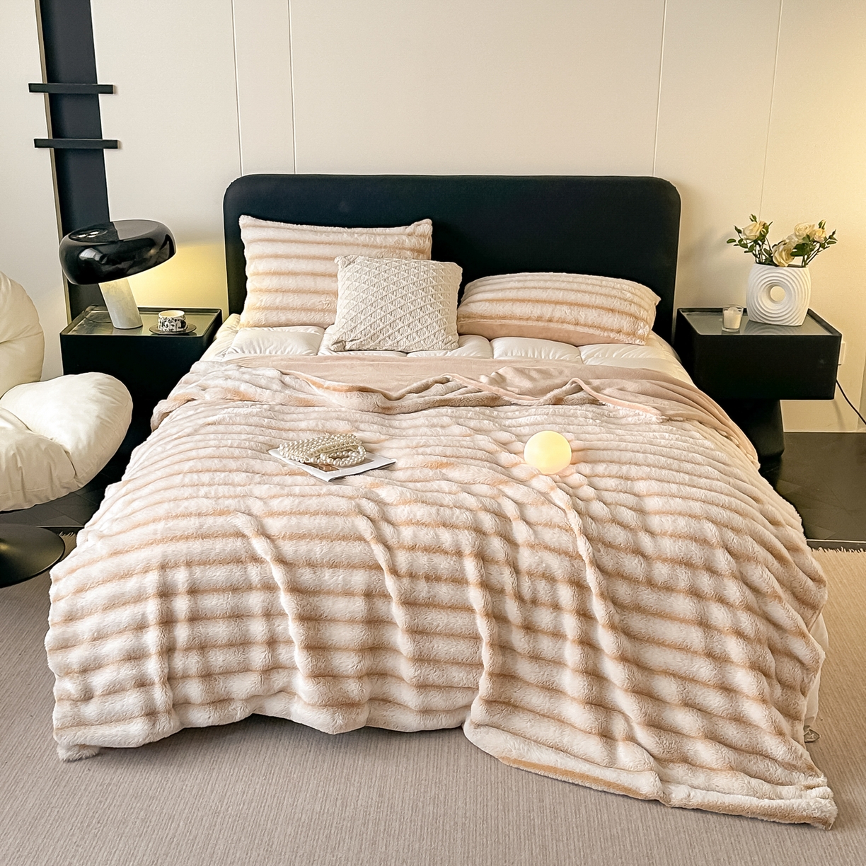 91家纺网 家纺一手货源 找家纺 乐窝家纺仓储 2025新款高端定制加厚抽条兔毛床裙款四件套美拉德支持跨境外贸 奶油白