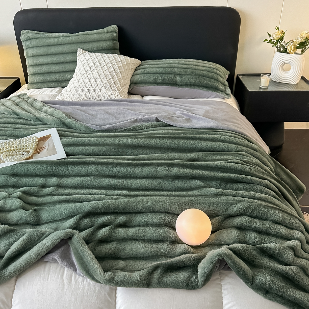 91家纺网 家纺一手货源 找家纺 乐窝家纺仓储 2025新款高端定制加厚抽条兔毛床裙款四件套美拉德支持跨境外贸 优雅绿