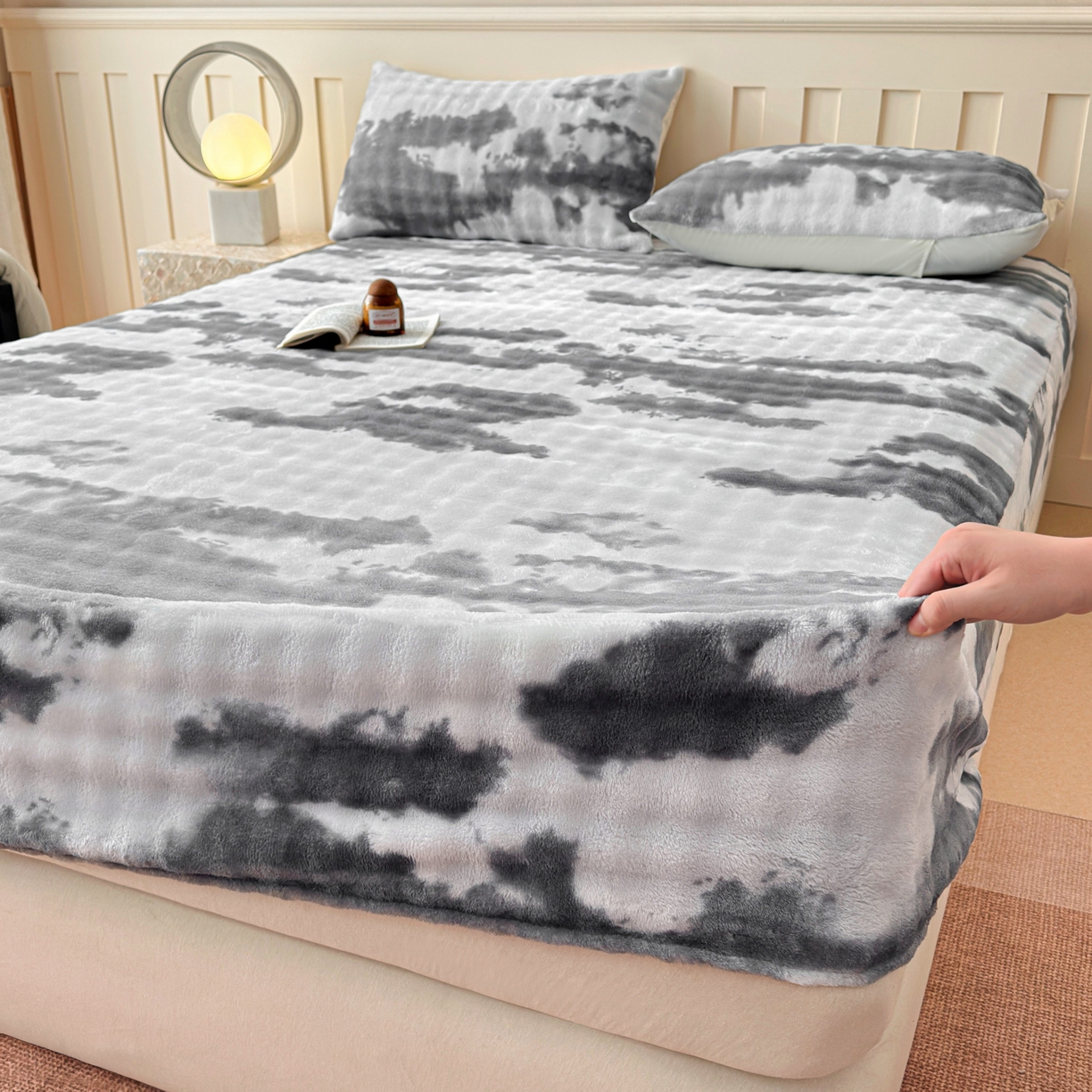 91家纺网 家纺一手货源 找家纺 2025新款兔毛绒高克重保暖床笠 席梦思床笠 云端-灰白