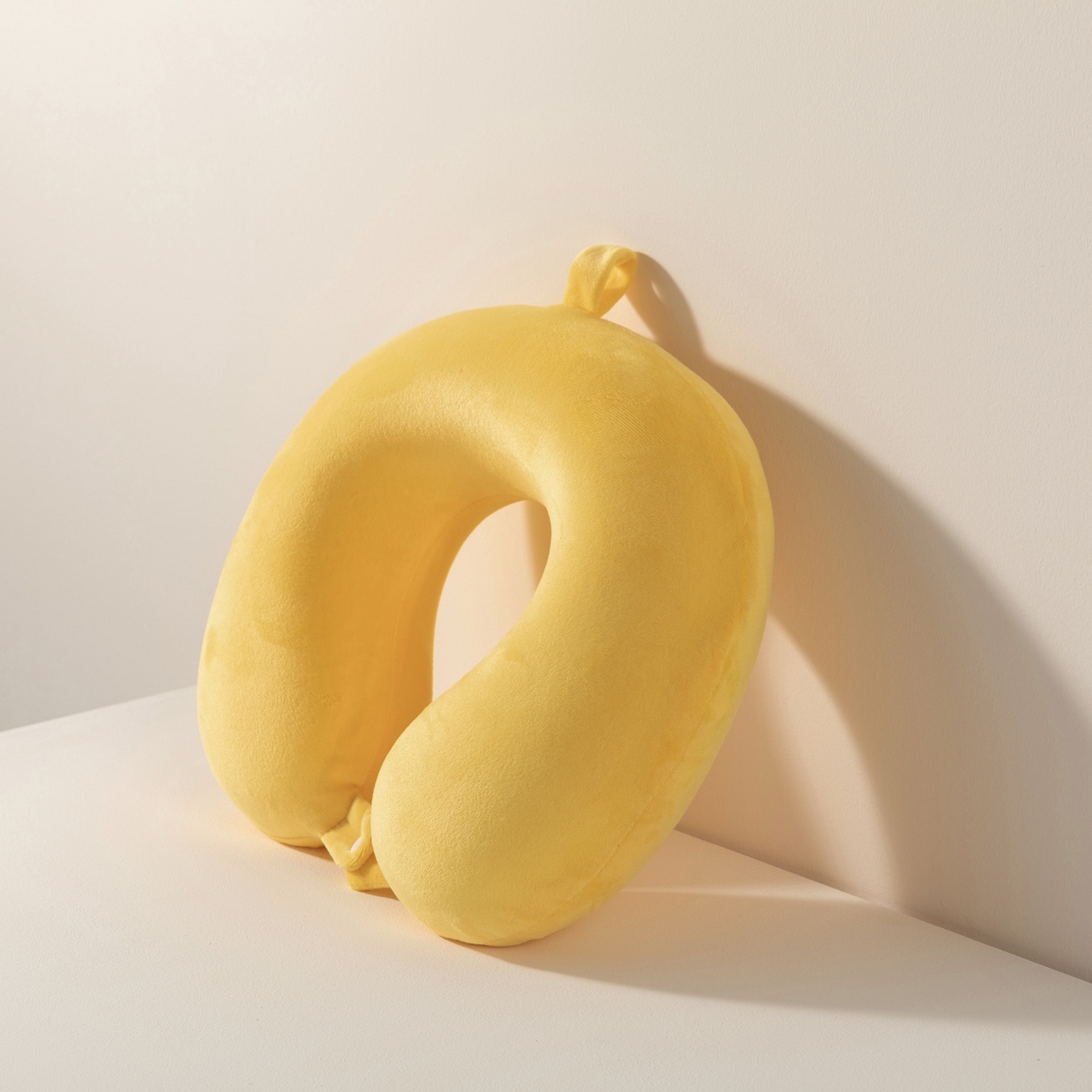 金喜 2025新款宝宝绒U型记忆棉枕u型枕枕头枕芯午睡枕-宝宝绒款 琥珀黄-绒款