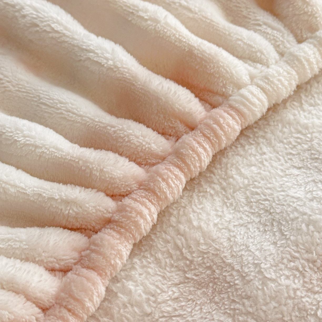 91家纺网 家纺一手货源 找家纺 2025新款兔毛绒高克重保暖床笠 席梦思床笠 云端-奶咖