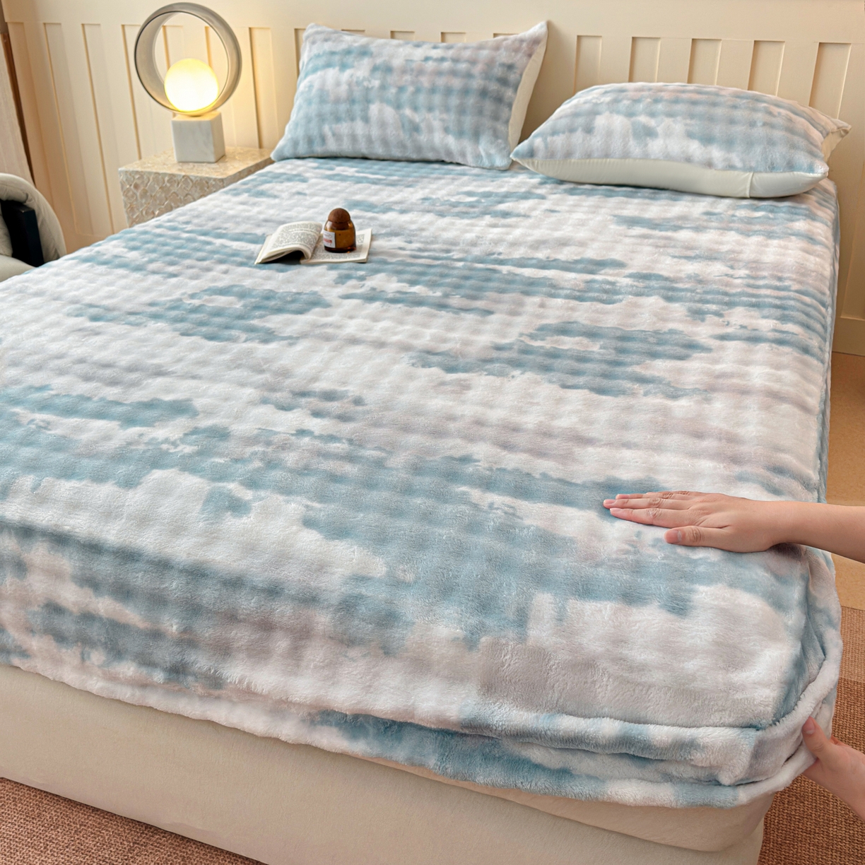 91家纺网 家纺一手货源 找家纺 2025新款兔毛绒高克重保暖床笠 席梦思床笠 云端-青兰