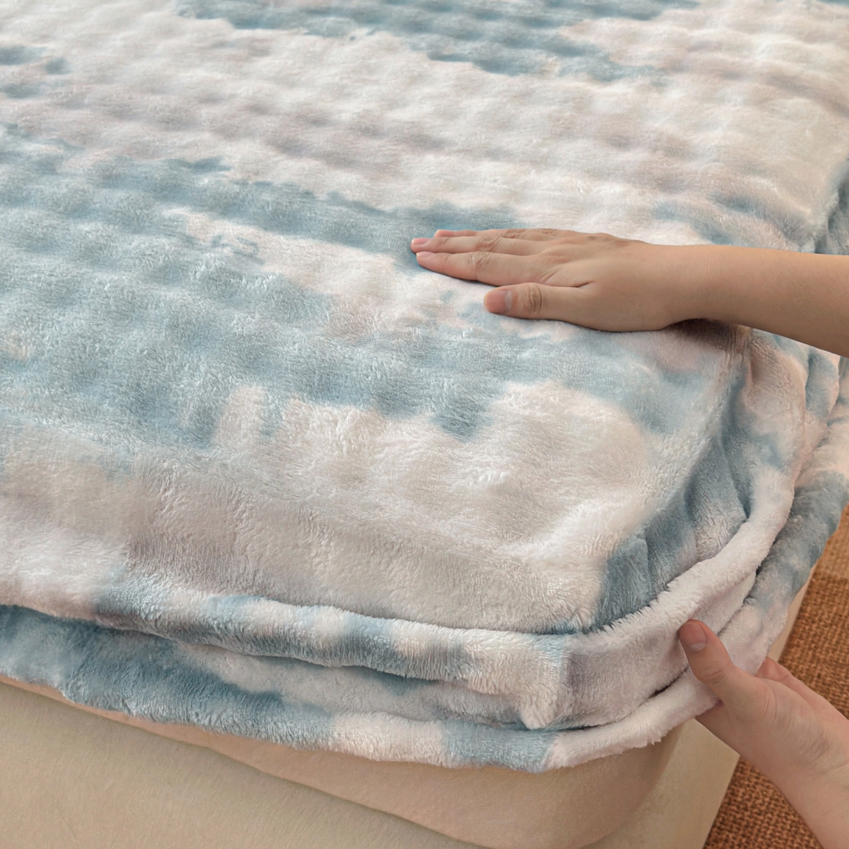91家纺网 家纺一手货源 找家纺 2025新款兔毛绒高克重保暖床笠 席梦思床笠 云端-青兰