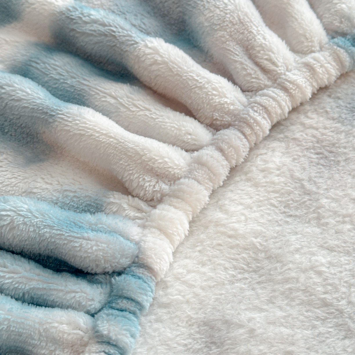 91家纺网 家纺一手货源 找家纺 2025新款兔毛绒高克重保暖床笠 席梦思床笠 云端-青兰