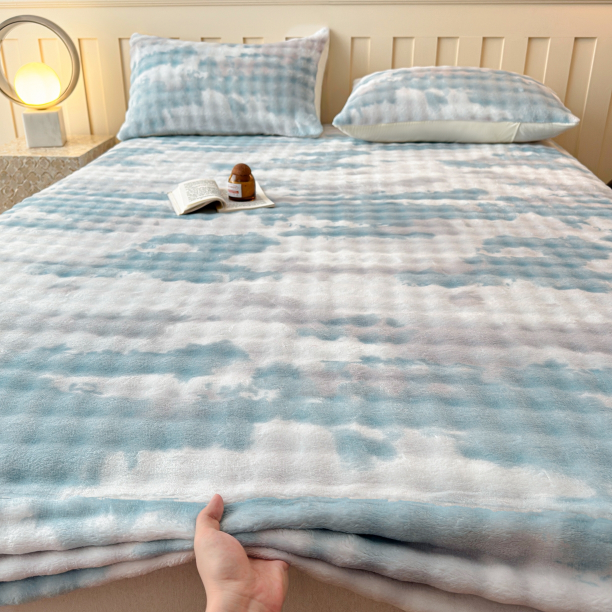 91家纺网 家纺一手货源 找家纺 2025新款兔毛绒高克重保暖床笠 席梦思床笠 云端-青兰