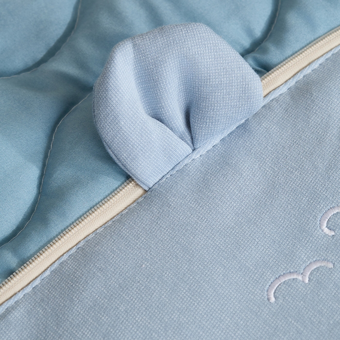 91家纺网 家纺一手货源 找家纺 金喜 2025新款针织棉抱枕靠垫午睡盖毯被酷儿小羊抱枕抱枕被被四季款 针织棉小羊蓝色