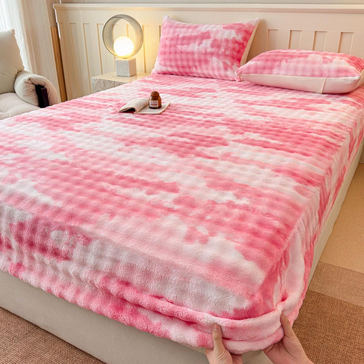 91家纺网 家纺一手货源 找家纺 2025新款兔毛绒高克重保暖床笠 席梦思床笠云端-脂粉