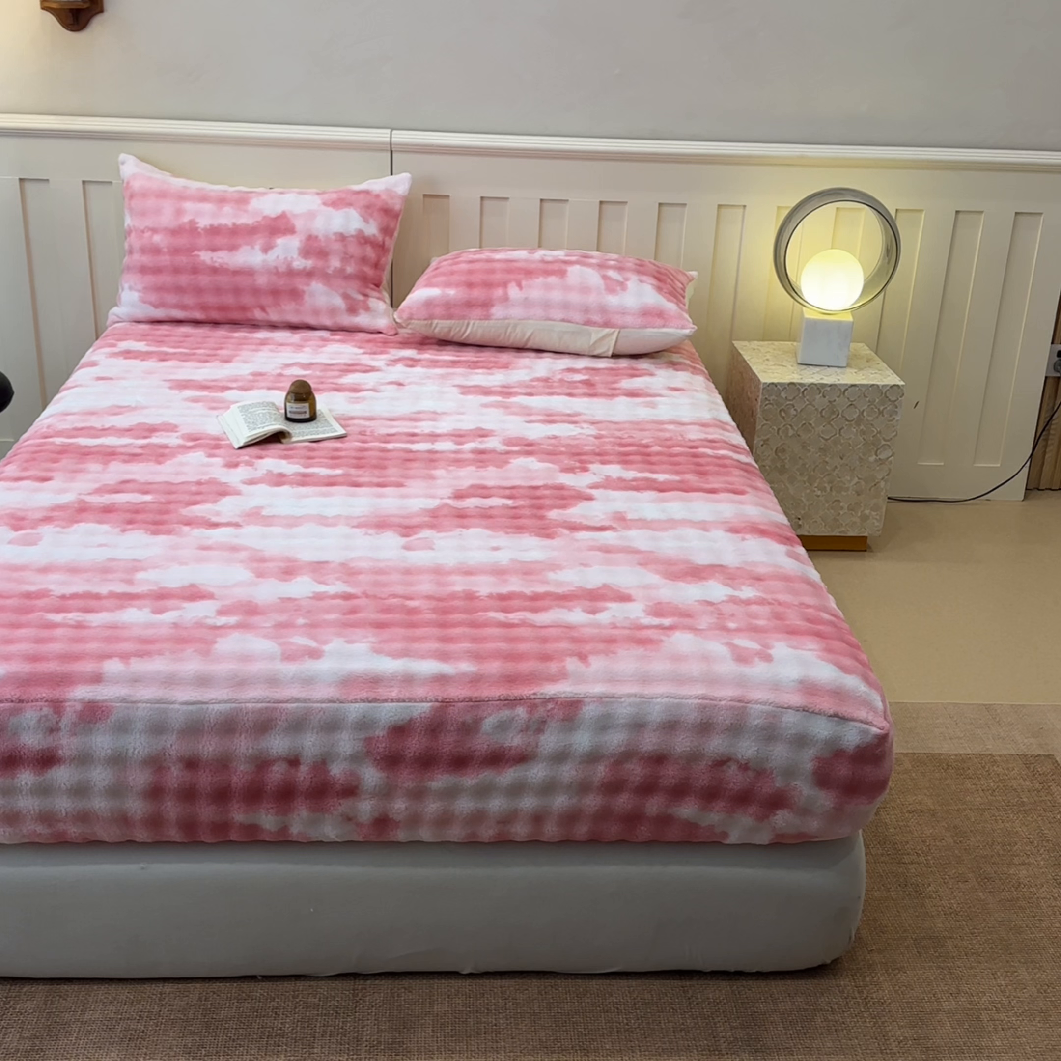 91家纺网 家纺一手货源 找家纺 2025新款兔毛绒高克重保暖床笠 席梦思床笠云端-脂粉