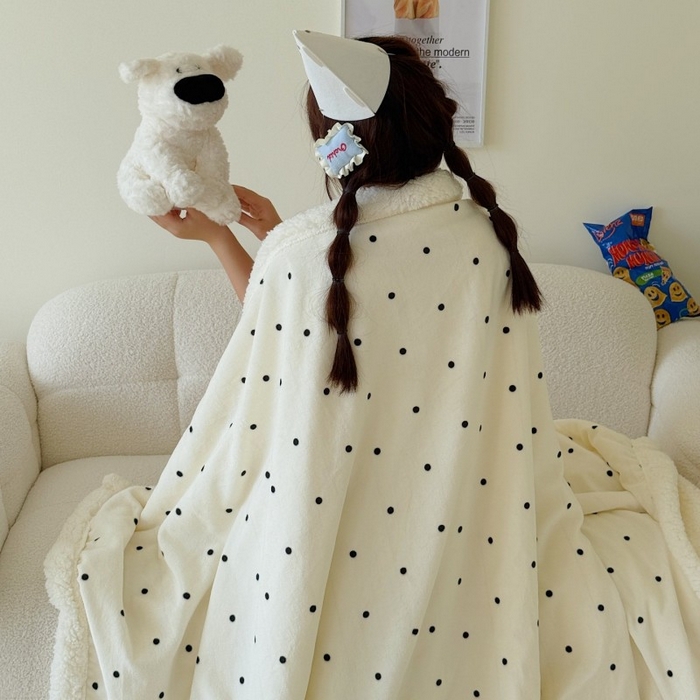 91家纺网 家纺一手货源 找家纺 顾里家纺 2025新款Chic韩系少女牛奶羊羔绒毯毛毯毯子-波点系 白波点