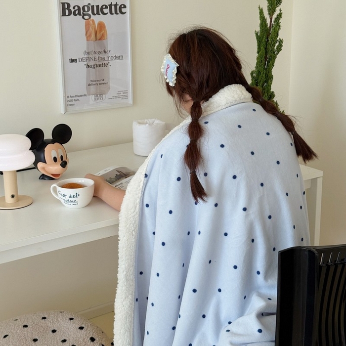 91家纺网 家纺一手货源 找家纺 顾里家纺 2025新款Chic韩系少女牛奶羊羔绒毯毛毯毯子-波点系 蓝波点