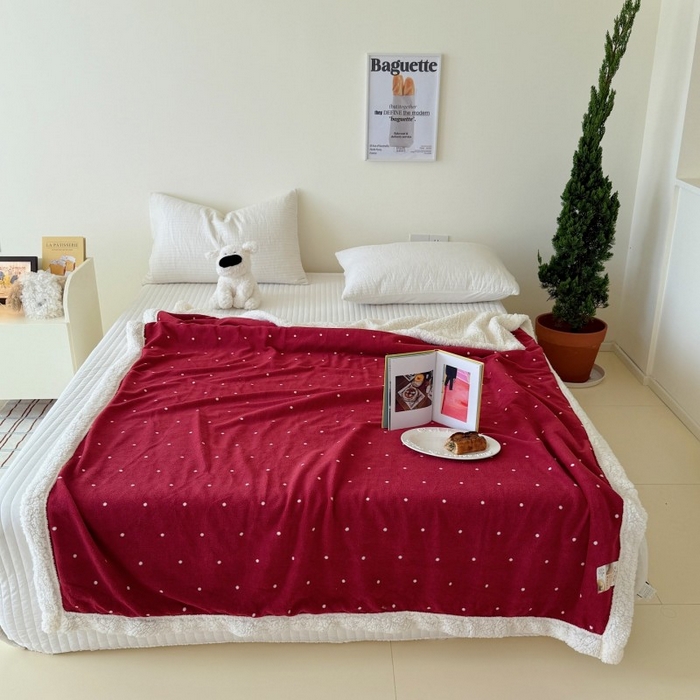 91家纺网 家纺一手货源 找家纺 顾里家纺 2025新款Chic韩系少女牛奶羊羔绒毯毛毯毯子-波点系 红波点