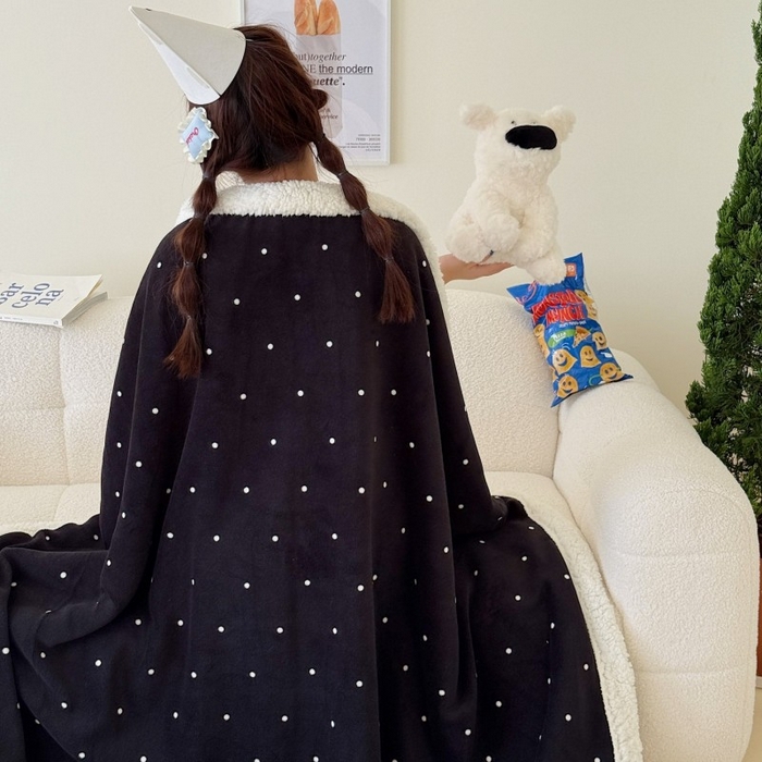 91家纺网 家纺一手货源 找家纺 顾里家纺 2025新款Chic韩系少女牛奶羊羔绒毯毛毯毯子-波点系 黑波点