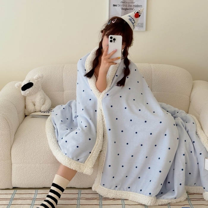 91家纺网 家纺一手货源 找家纺 顾里家纺 2025新款Chic韩系少女牛奶羊羔绒毯毛毯毯子-波点系 蓝波点