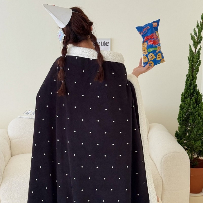 91家纺网 家纺一手货源 找家纺 顾里家纺 2025新款Chic韩系少女牛奶羊羔绒毯毛毯毯子-波点系 黑波点