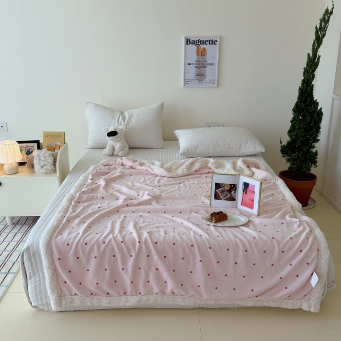 91家纺网 家纺一手货源 找家纺 顾里家纺 2025新款Chic韩系少女牛奶羊羔绒毯毛毯毯子-波点系 粉波点