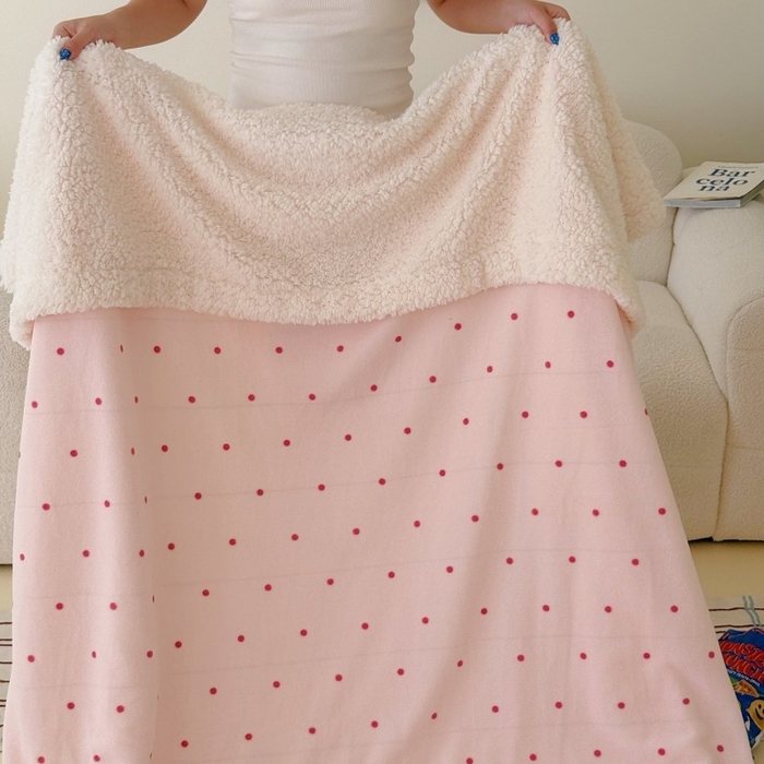 91家纺网 家纺一手货源 找家纺 顾里家纺 2025新款Chic韩系少女牛奶羊羔绒毯毛毯毯子-波点系 粉波点