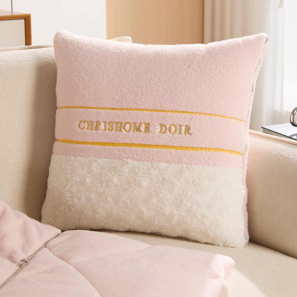 91家纺网 家纺一手货源 找家纺 金喜 2025新款凉感U型枕记忆枕便携冰丝护颈枕差旅护颈枕头礼盒-双拼色系列 荧光绿灰双拼 29*25*13.5cm