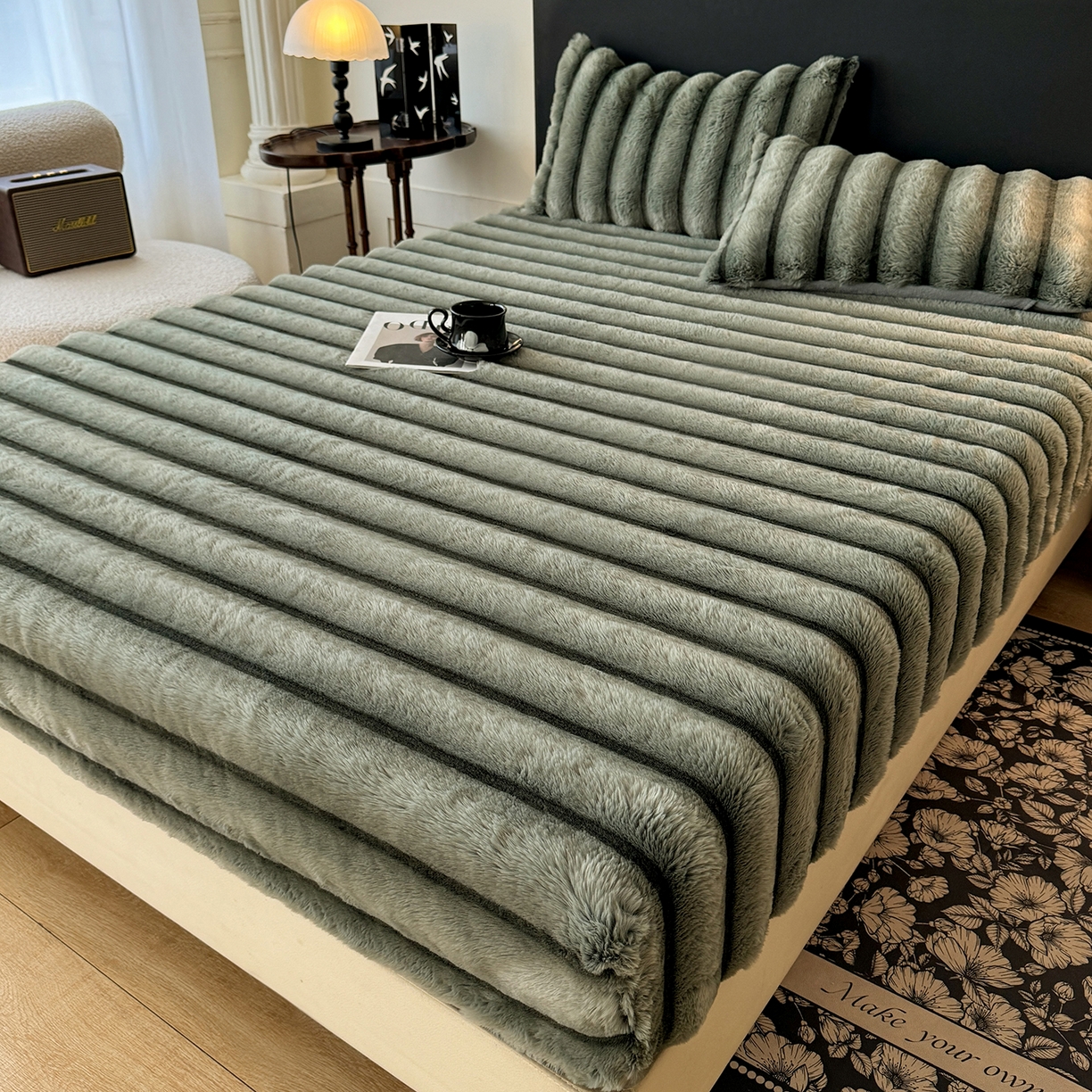 91家纺网 家纺一手货源 找家纺 绒世界 2025秋冬新款300克条纹兔绒床笠三件套 床笠款-森林绿