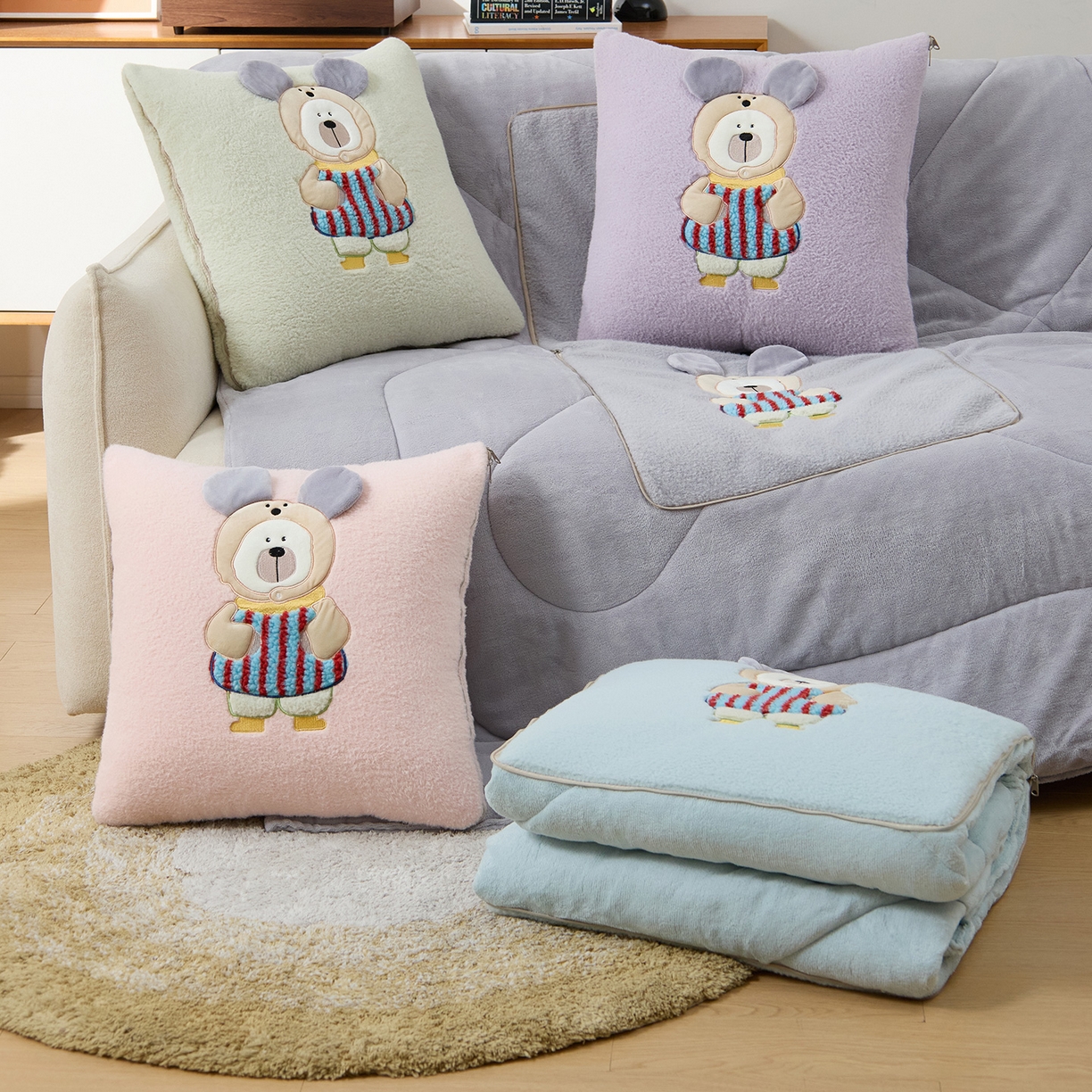 91家纺网 家纺一手货源 找家纺 金喜 2025新款牛奶绒抱枕被大耳朵熊牛奶绒多功能抱枕被汽车靠枕沙发靠枕 组合图仅供参考不可下单