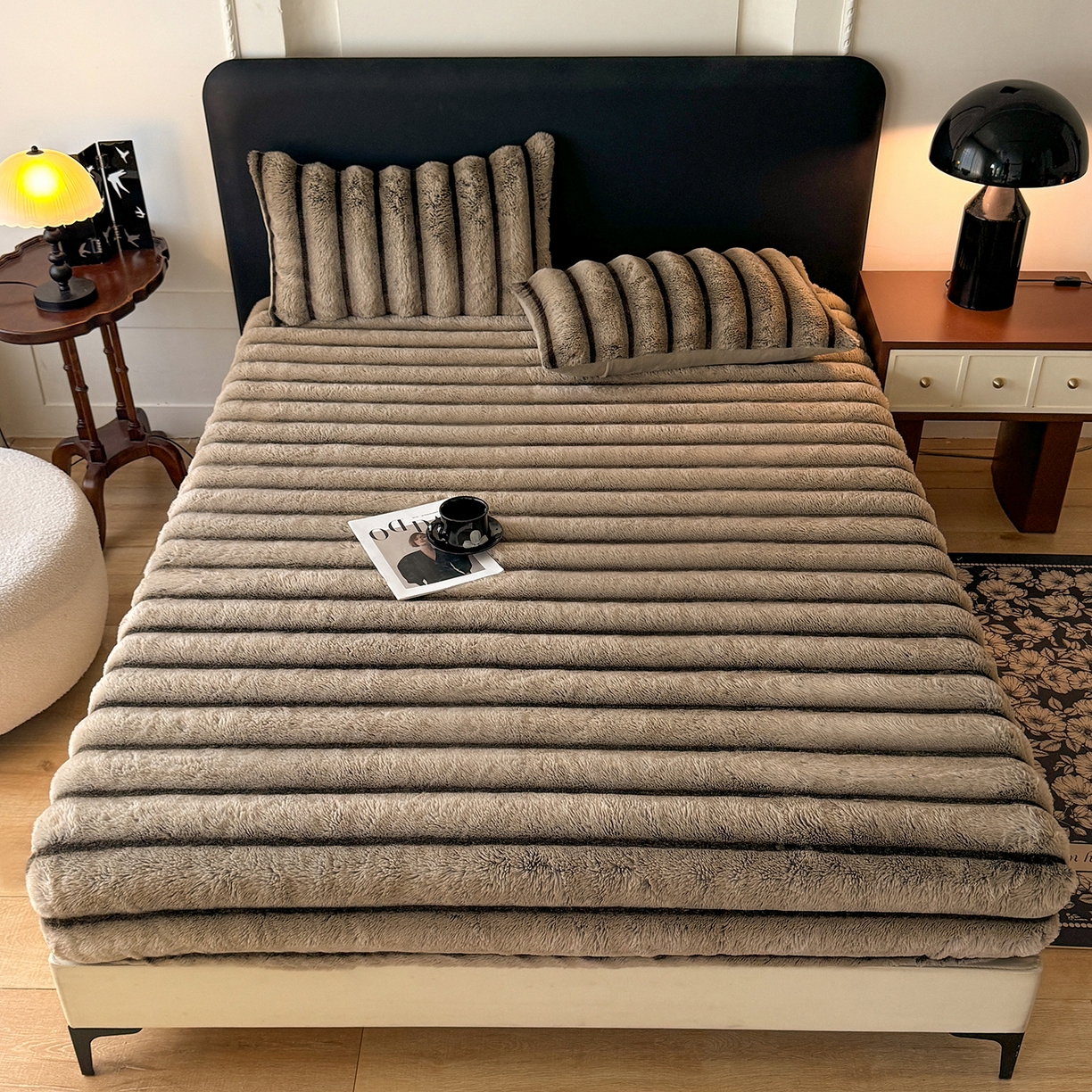 91家纺网 家纺一手货源 找家纺 丝印良品 2025秋冬新款300克条纹兔绒床笠三件套 床笠款-卡其