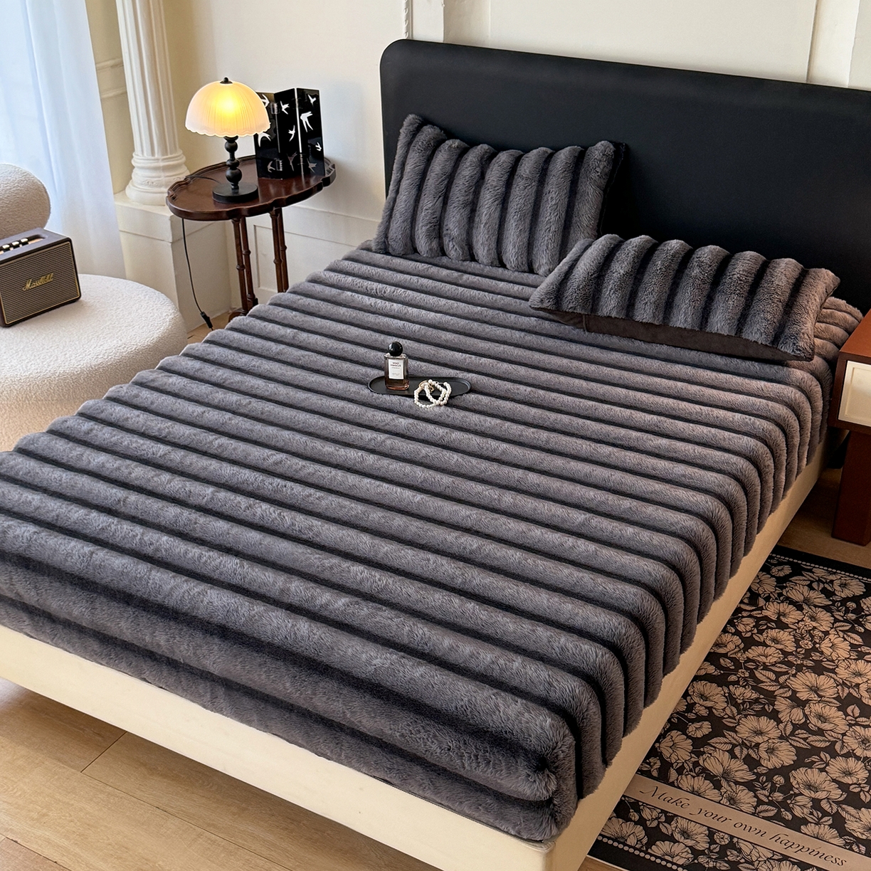 91家纺网 家纺一手货源 找家纺 丝印良品 2025秋冬新款300克条纹兔绒床笠三件套 床笠款-魔幻灰