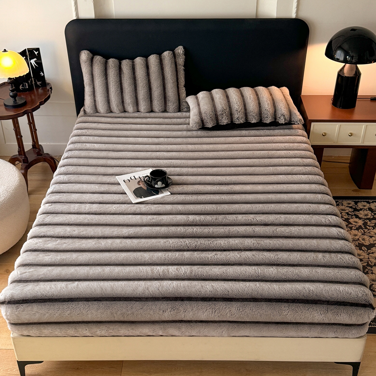 91家纺网 家纺一手货源 找家纺 丝印良品 2025秋冬新款300克条纹兔绒床笠三件套 床笠款-棕灰