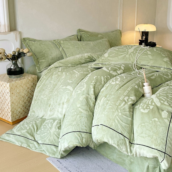 91家纺网 家纺一手货源 找家纺 （总）锦彩家居 2025新款高克重牛奶绒雕花四件套-蝶梦