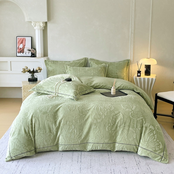 锦彩家居 2025新款高克重牛奶绒雕花四件套-蝶梦 蝶梦-豆蔻绿