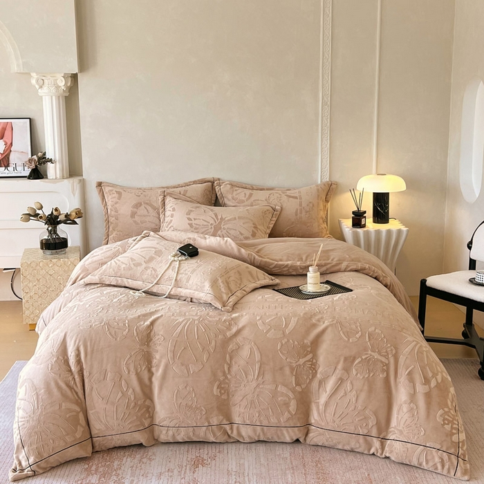 锦彩家居 2025新款高克重牛奶绒雕花四件套-蝶梦 蝶梦-可可棕