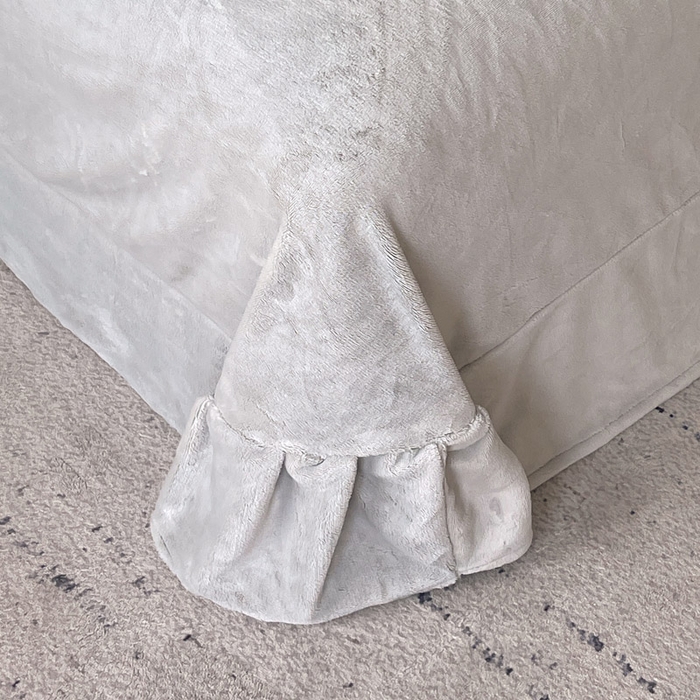 91家纺网 家纺一手货源 找家纺 锦彩家居 2025新款高克重牛奶绒雕花四件套-蝶梦 蝶梦-石英灰