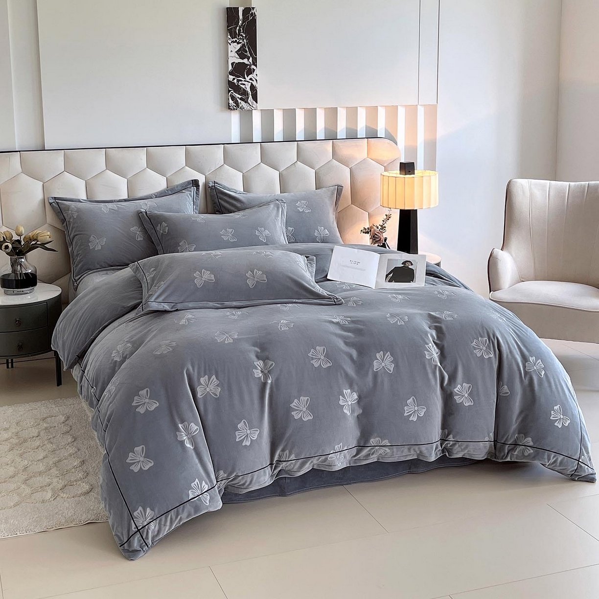 91家纺网 家纺一手货源 找家纺 （总）锦彩家居 2025新款高克重牛奶绒婴儿绒雕花四件套-暮光花园