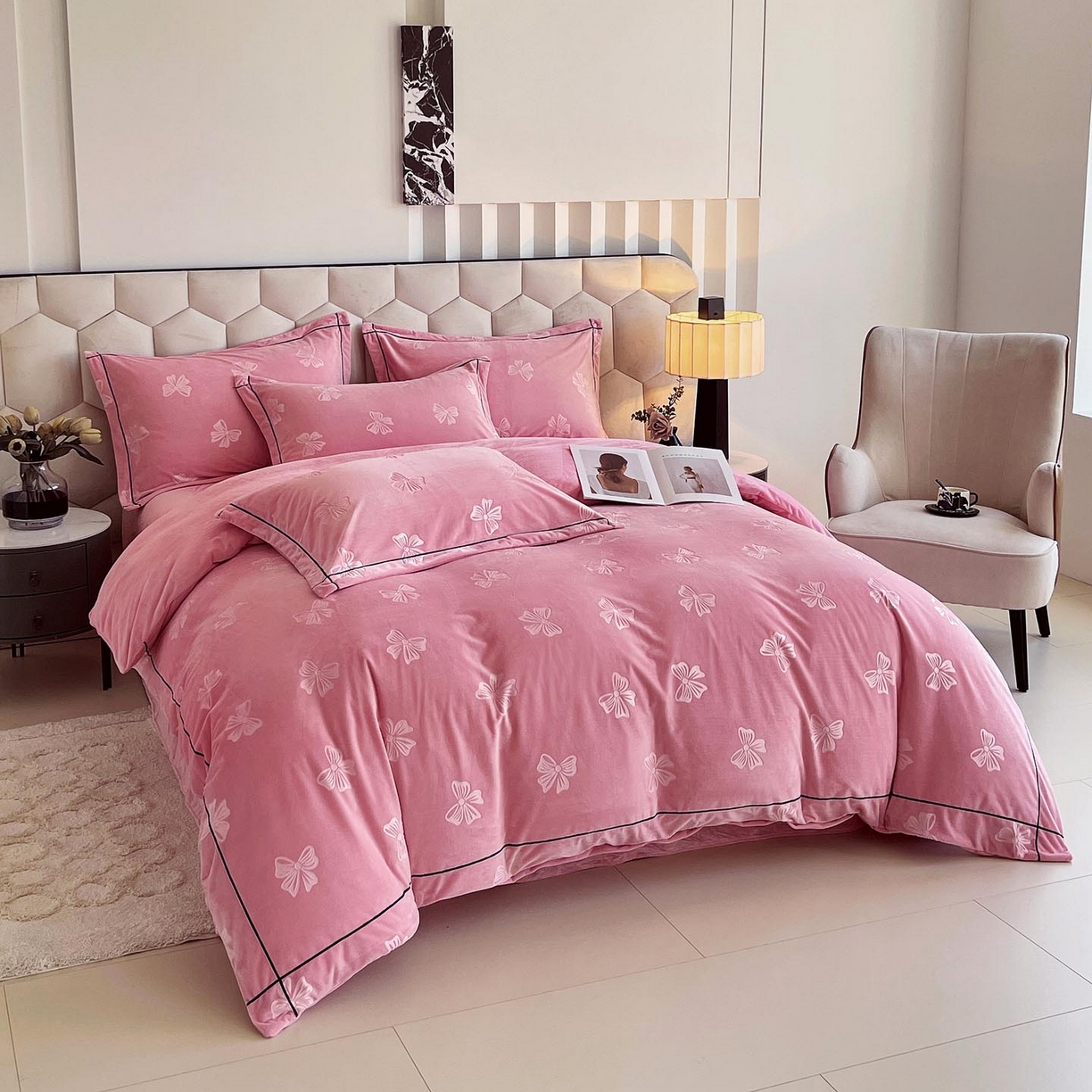 91家纺网 家纺一手货源 找家纺 锦彩家居 2025新款高克重牛奶绒婴儿绒雕花四件套-暮光花园 暮光花园-苏梅粉