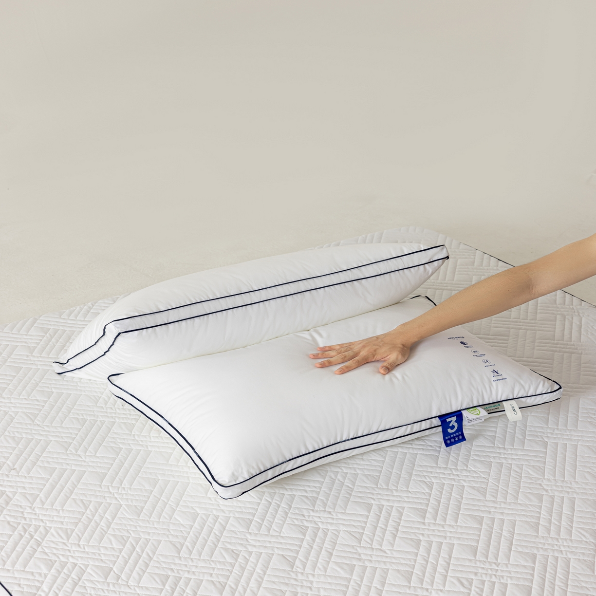 91家纺网 家纺一手货源 找家纺 （总）CINNY馨宜 MOS低致敏三防全棉抗菌防螨枕芯（军工级防水透湿面料）枕头