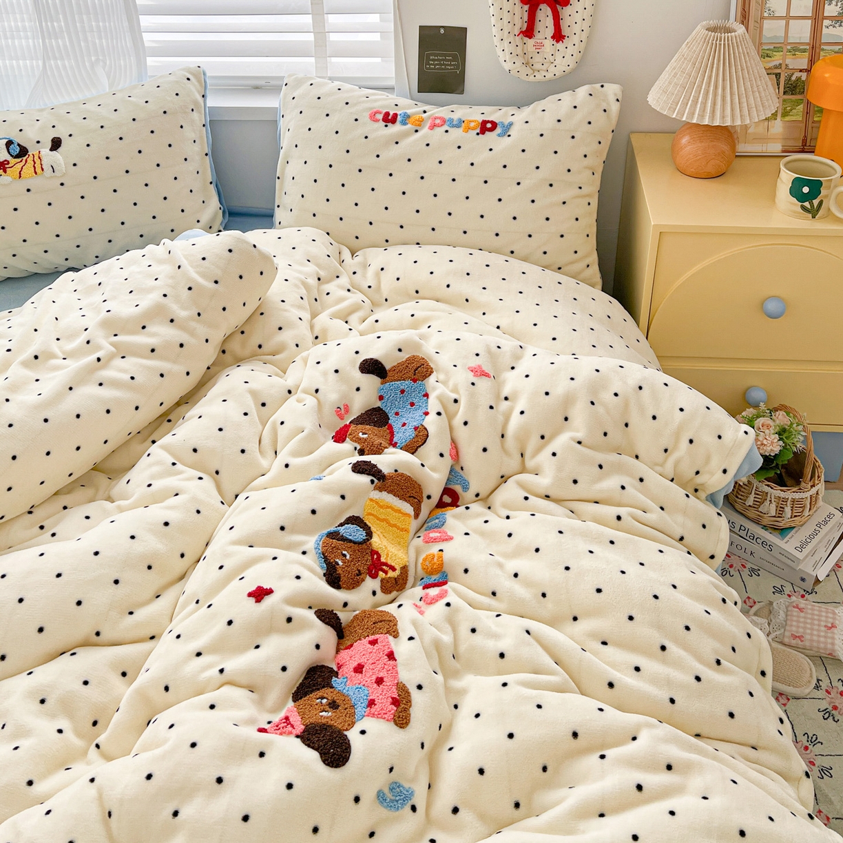 91家纺网 家纺一手货源 找家纺 仟网汇 2025新款卡通毛巾绣四件套 腊肠狗