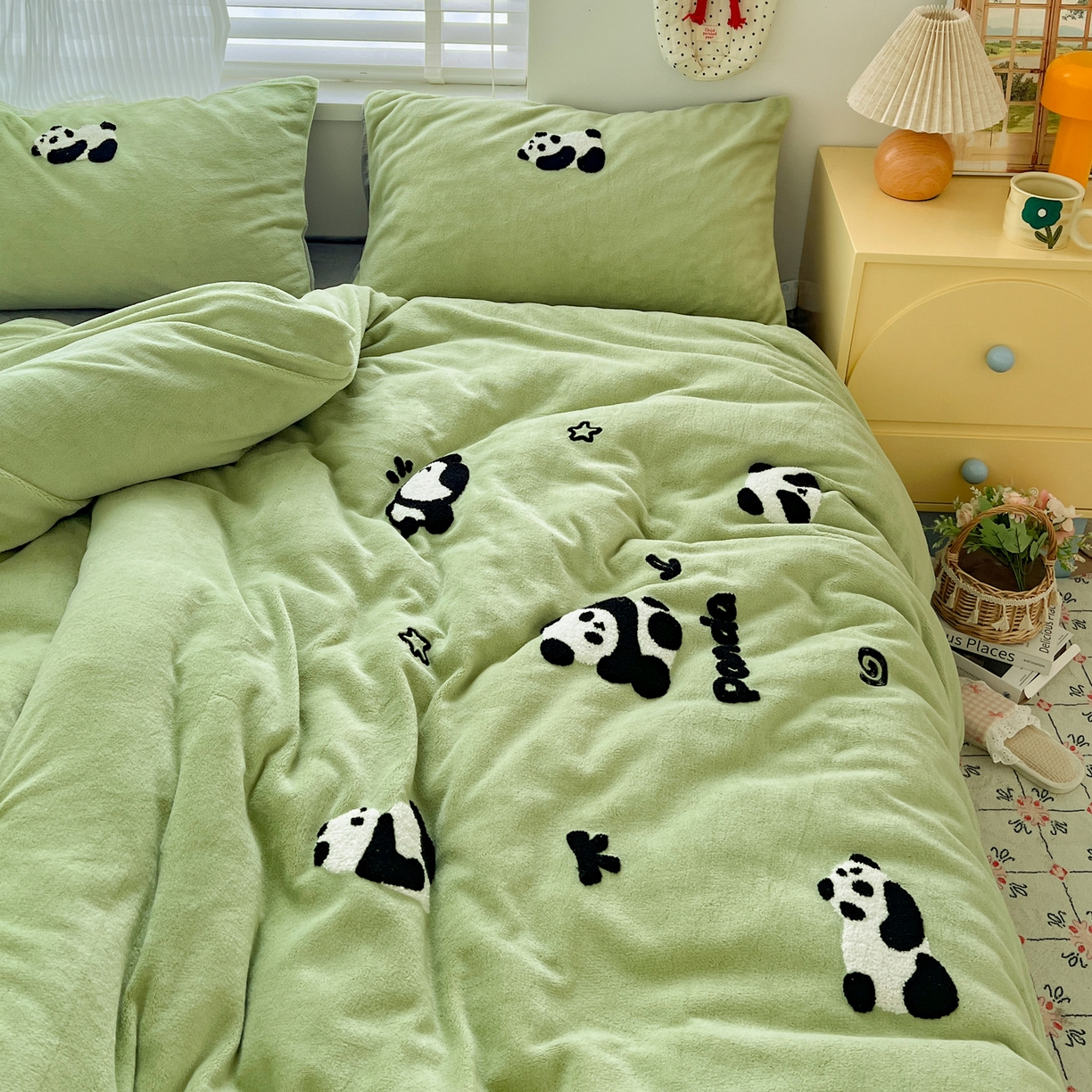 91家纺网 家纺一手货源 找家纺 仟网汇 2025新款卡通毛巾绣四件套 胖胖熊绿