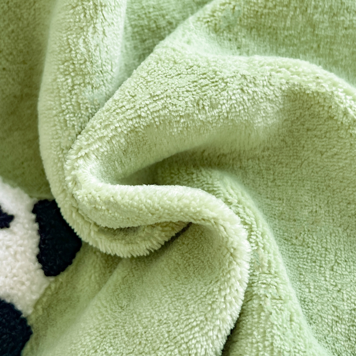 91家纺网 家纺一手货源 找家纺 仟网汇 2025新款卡通毛巾绣四件套 胖胖熊绿