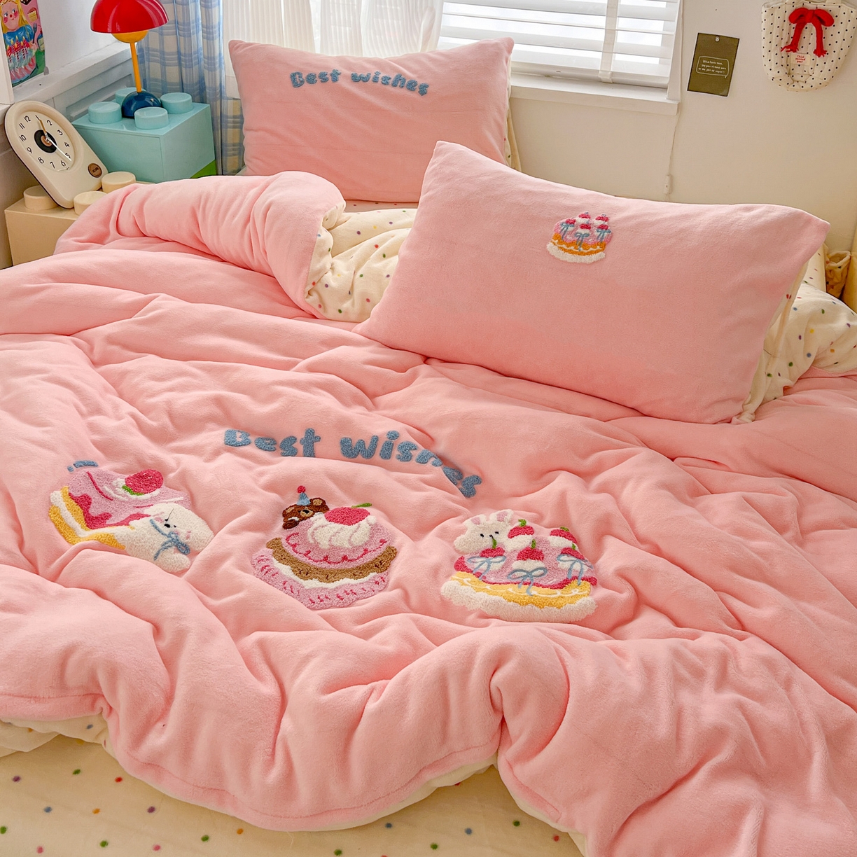 91家纺网 家纺一手货源 找家纺 仟网汇 2025新款卡通毛巾绣四件套 甜心奶酪