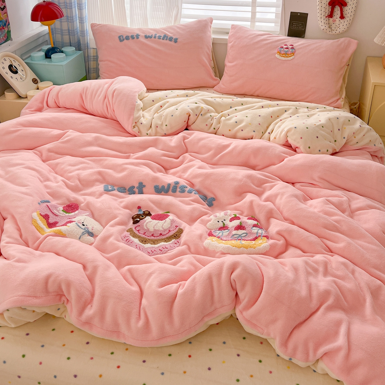 91家纺网 家纺一手货源 找家纺 仟网汇 2025新款卡通毛巾绣四件套 甜心奶酪