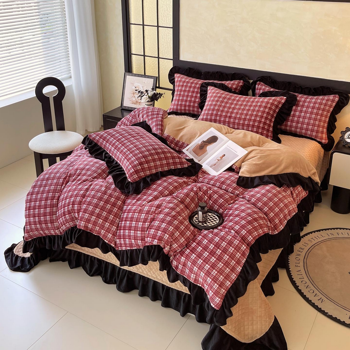 91家纺网 家纺一手货源 找家纺 （总）锦彩家居 2025新款高克重牛奶绒花边床盖款四件套-格律时尚