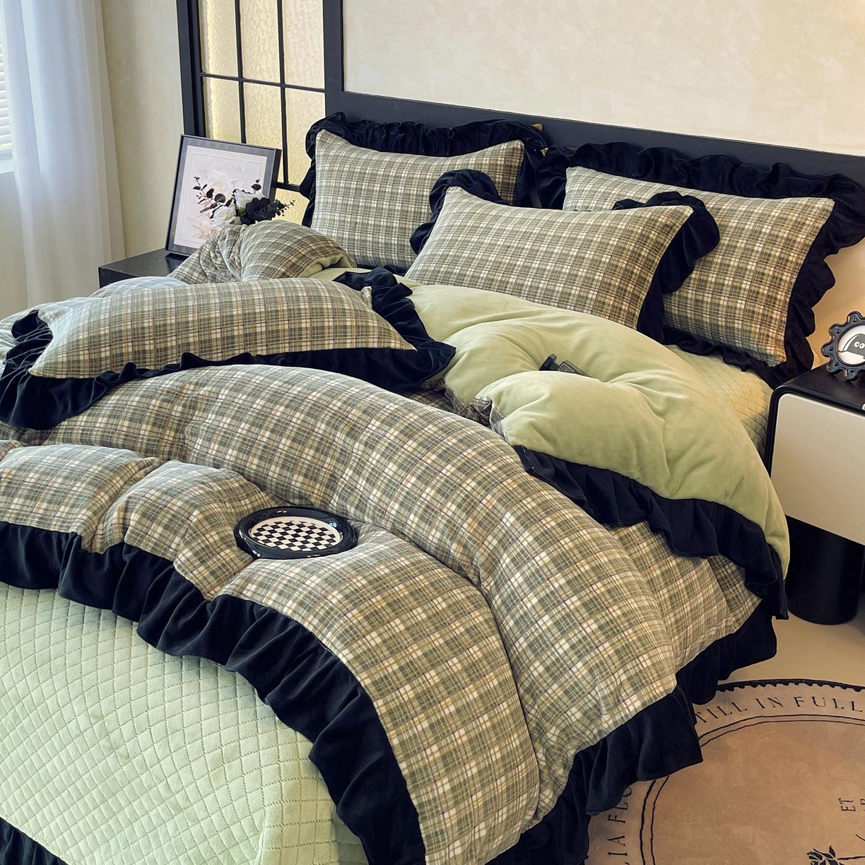 锦彩家居 2025新款高克重牛奶绒花边床盖款四件套-格律时尚 格律时尚-绿