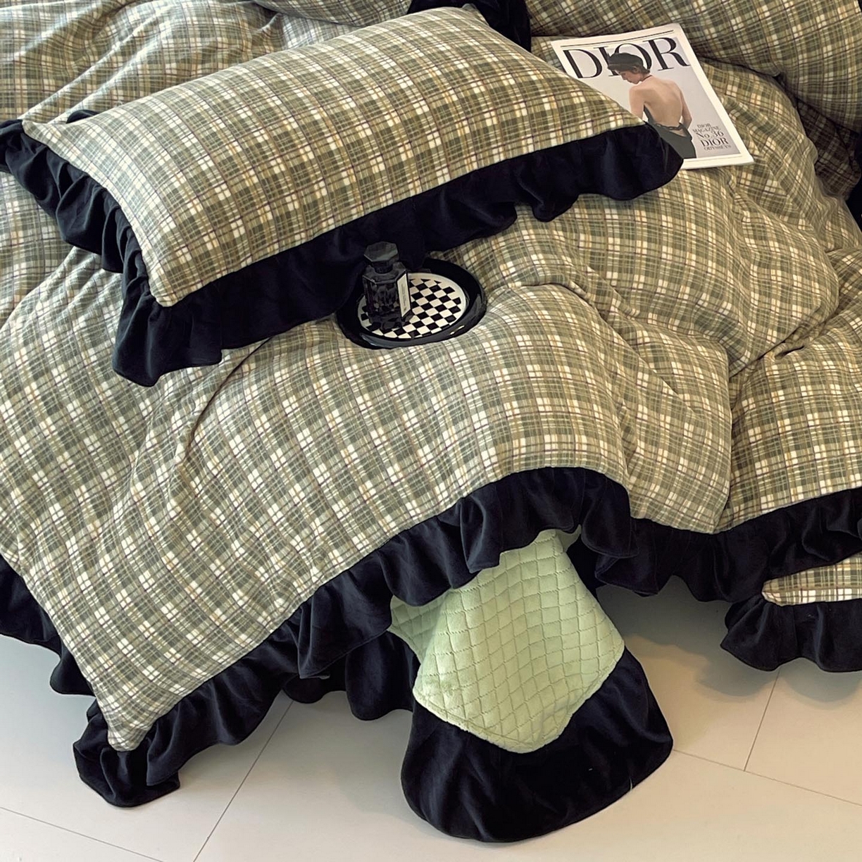 91家纺网 家纺一手货源 找家纺 锦彩家居 2025新款高克重牛奶绒花边床盖款四件套-格律时尚 格律时尚-绿