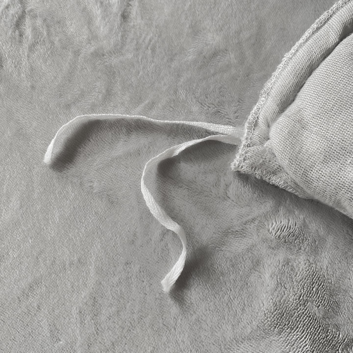 91家纺网 家纺一手货源 找家纺 锦彩家居 2025新款高克重牛奶绒花边款四件套-花屿愿 玫瑰之吻 米